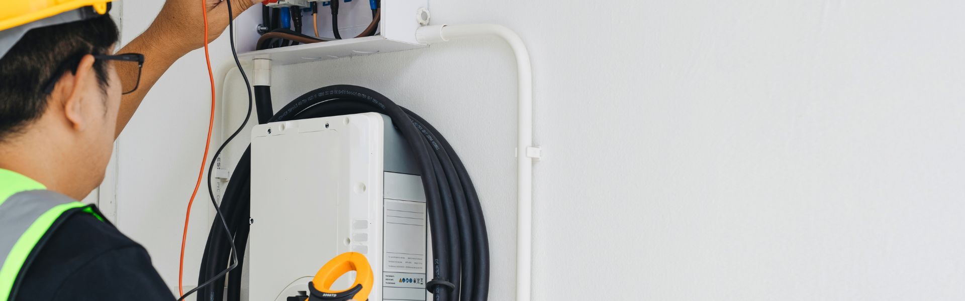 Controlling Harmonic Distortion: Best Practices Under IEC 61000-3-3